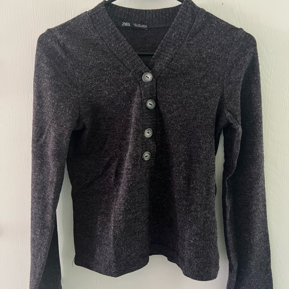 Zara Black V-Neck Sweater Slim Fit Knit